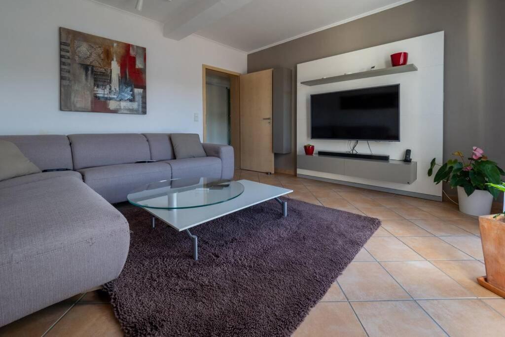 Wohnung Mit Talblick, Ladestation E-Auto Siegen Exterior foto